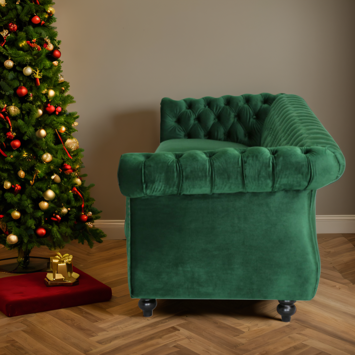 [SantaChoice] Durable 3-Seater Emerald Velvet Sofa, Combining Luxurious Comfort with Christmas Design, Perfect for Elegant Living Spaces, Featuring Plush Upholstery for Relaxation and a Touch of Sophisticated Style
